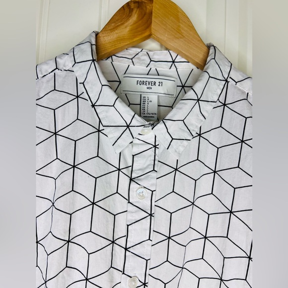 MEN’S FOREVER 21 GEOMETRIC PRINT POLO,SHORT SLEEVE IN WHITE/BLACK, SIZE L - Picture 3 of 6